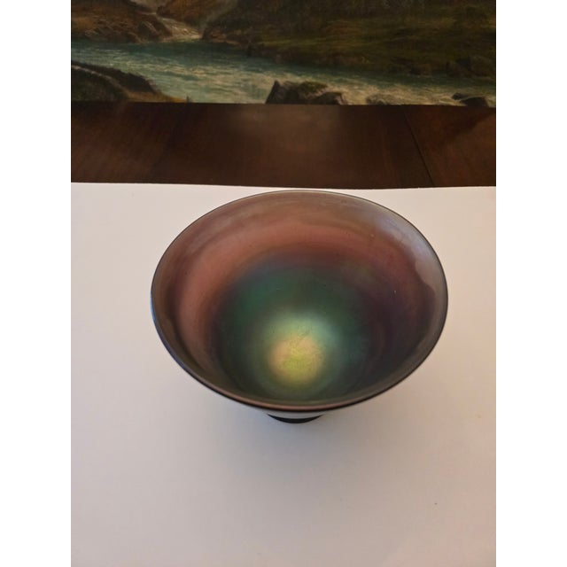 1980s Vintage Tiffany Style Iridescent Magenta Bowl Signed For Sale - Image 5 of 11