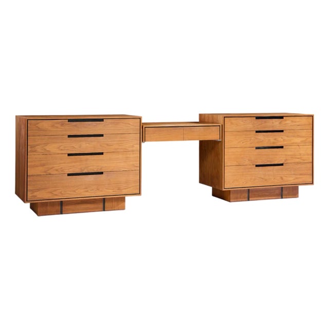 Vladimir Kagan for Dreyfuss Mid 20th Century Walnut and Lucite Vanity Dresser For Sale