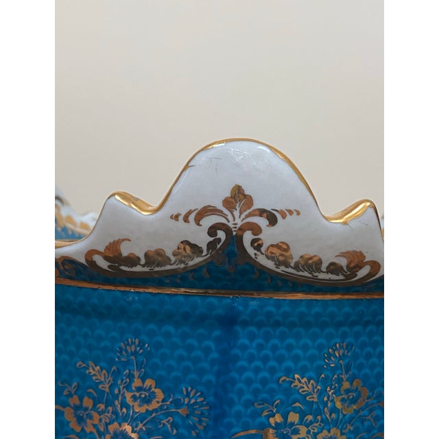 1980s 1980s Chinoiserie Porcelain Cachepot With Peacocks For Sale - Image 5 of 12