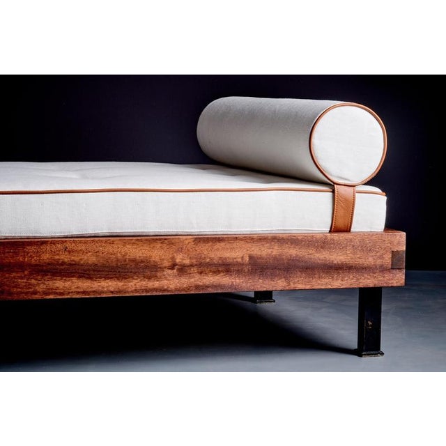 Daybed with Mahogany Frame in the style of Charlotte Perriand, France, 1950s For Sale - Image 3 of 18