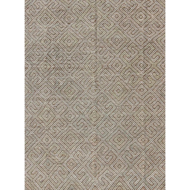 Turkish Large Vintage Embroidered Flat-Weave in Ivory and Brown With Geometric Design For Sale - Image 3 of 12