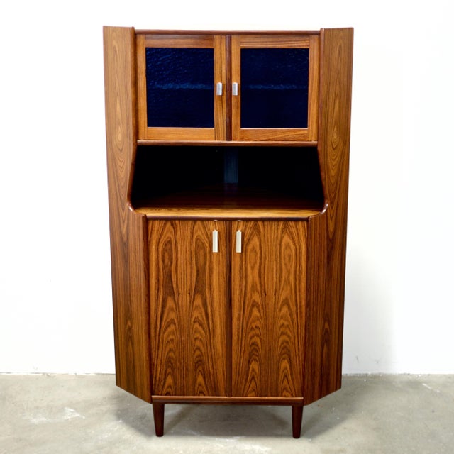 1950s 1950s Danish Rosewood Corner Cabinet W/ Indigo Stained Glass Doors For Sale - Image 5 of 16