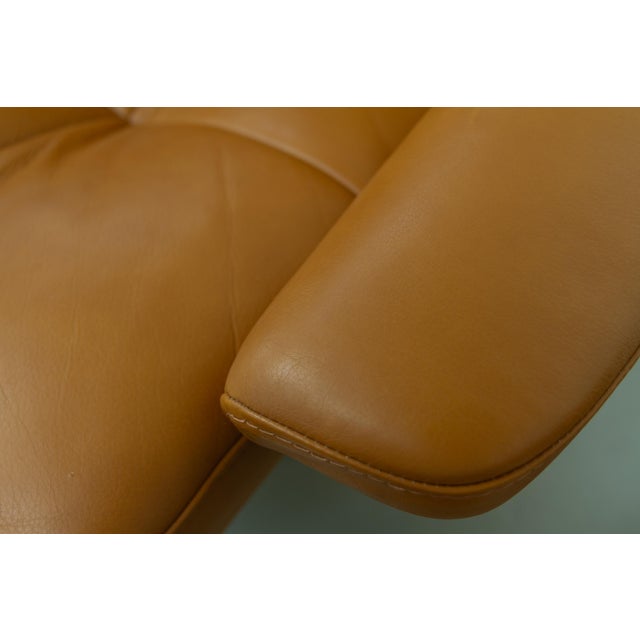 Set of Stressless Reclining Lounge Chair and Ottoman from Ekornes, 2000s For Sale - Image 17 of 18