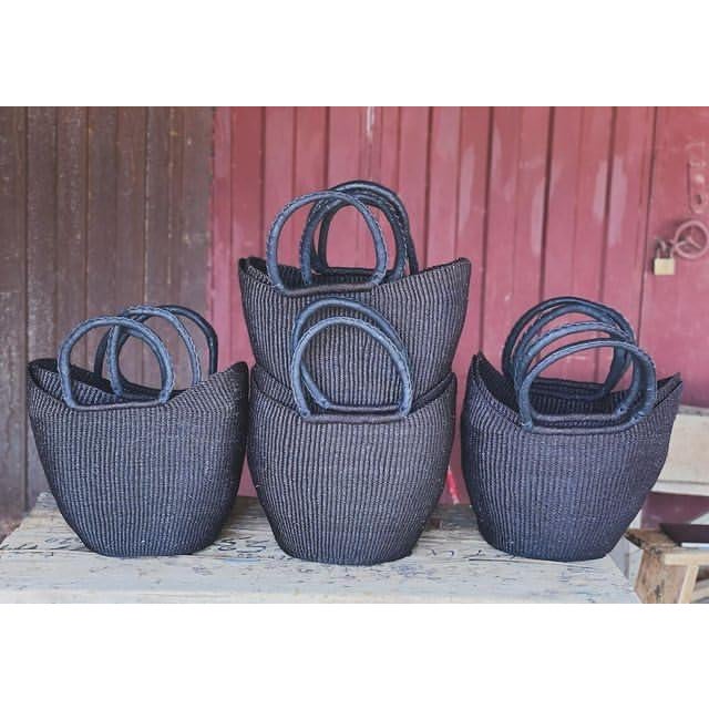 Key features: – Authentic hand craftsmanship: Each shopper basket is meticulously woven by hand using age-old techniques...