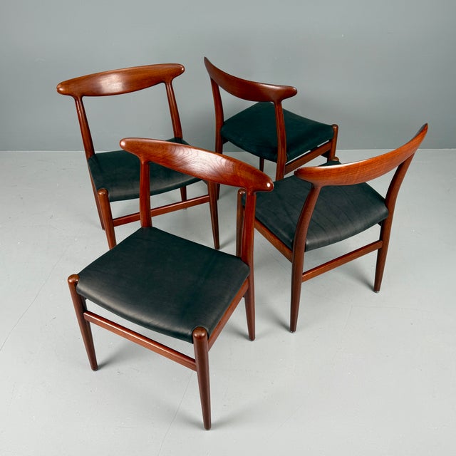 W2 Chairs in Teak by Hans J. Wegner for C.M. Madsen, Denmark, 1960s, Set of 4 For Sale - Image 9 of 10