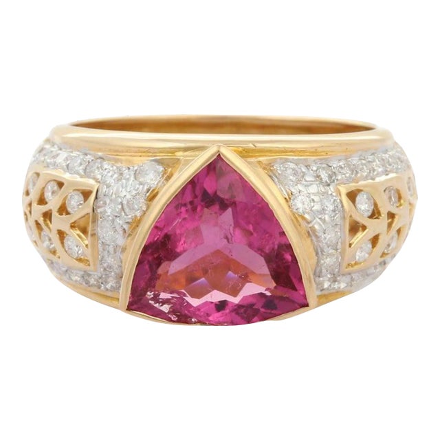 2.81 Carat Trillion Cut Ruby Diamond Cocktail Ring in 18k Yellow Gold Size 7 For Sale