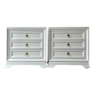 Thomasville Three Drawer Gloss White Transitional Nightstands - a Pair For Sale