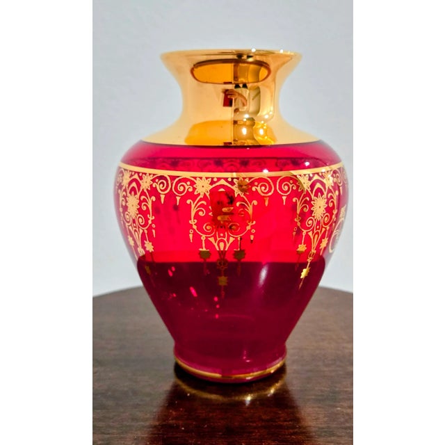 Mid 20th Century Murano-Style Ruby Red Glass Bud Vase – Vr Winged Lion Mark, 24k Gold For Sale - Image 5 of 9