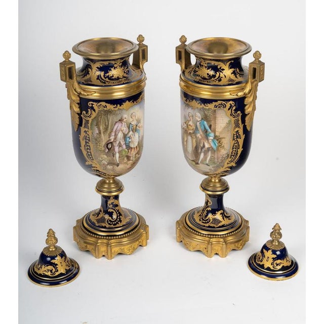 Vases in Enameled and Gilt Porcelain, Set of 2 For Sale - Image 5 of 12