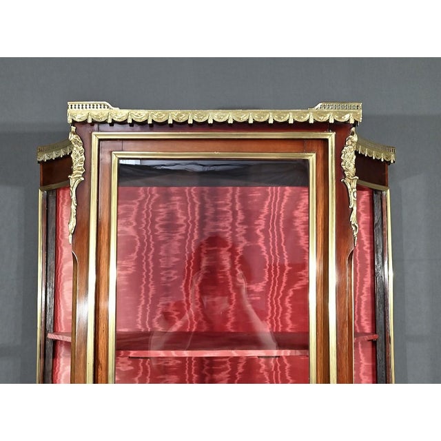 1st Part 20th Century Louis XV Transition Mahogany Display Case For Sale - Image 6 of 18
