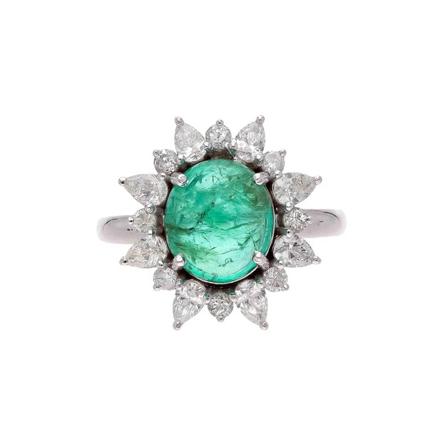 Contemporary Natural Zambian Emerald Ring with Diamond and 18k Gold For Sale - Image 3 of 6