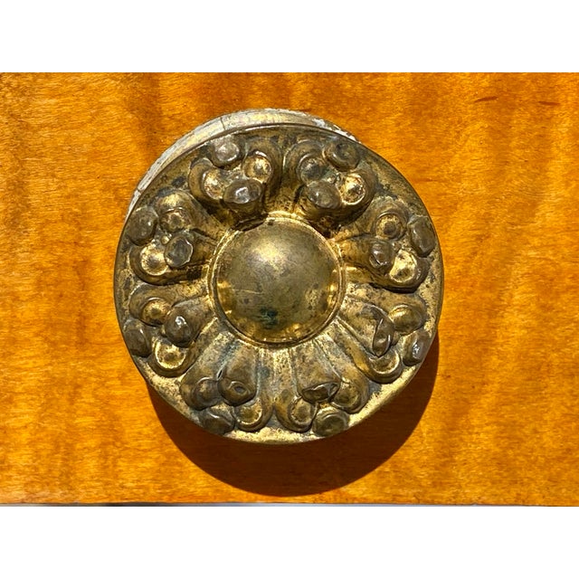 Antique 19th Century Sheraton New England Tiger Maple Work Table / Nightstand For Sale In Boston - Image 6 of 12