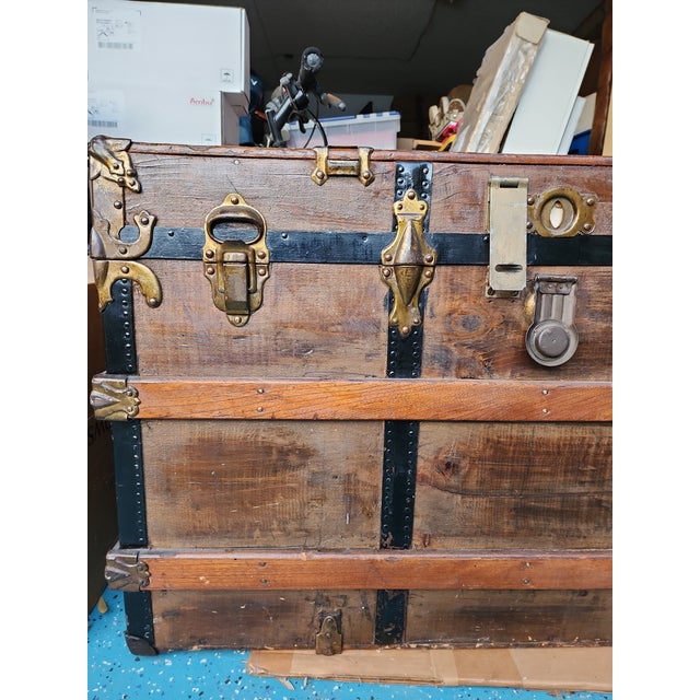 Victorian Antique Flat-Top Steamer Trunk With Original Excelsior Lock | Circa 1895–1915 For Sale - Image 3 of 18