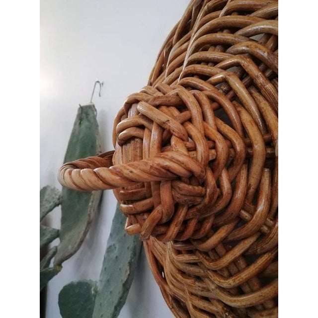 Large Italian Hand-Woven Willow Basket with Lid, 1950s For Sale - Image 12 of 18