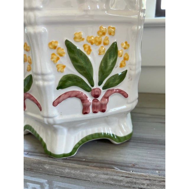 Late 20th Century Vintage Portuguese Lily of the Valley Hand-Painter Cachepot/Planter For Sale - Image 5 of 9