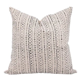 Fabdivine Artisan Cushion Cover 24x24 Inch - Doji For Sale