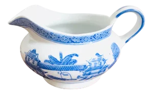 Vintage Willow-Ware Style Chinoiserie Blue and White Gravy Boat Pitcher