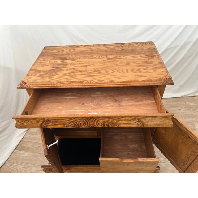 1990s Oakwood Interiors Lowboy Dresser Chest Four Cedar Drawers Cabinet Locking For Sale In Palm Springs - Image 6 of 14