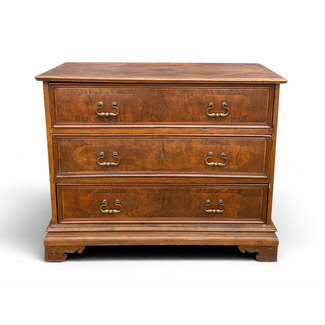 Northern Italian Walnut Chest of Drawers, 1700s For Sale - Image 13 of 13