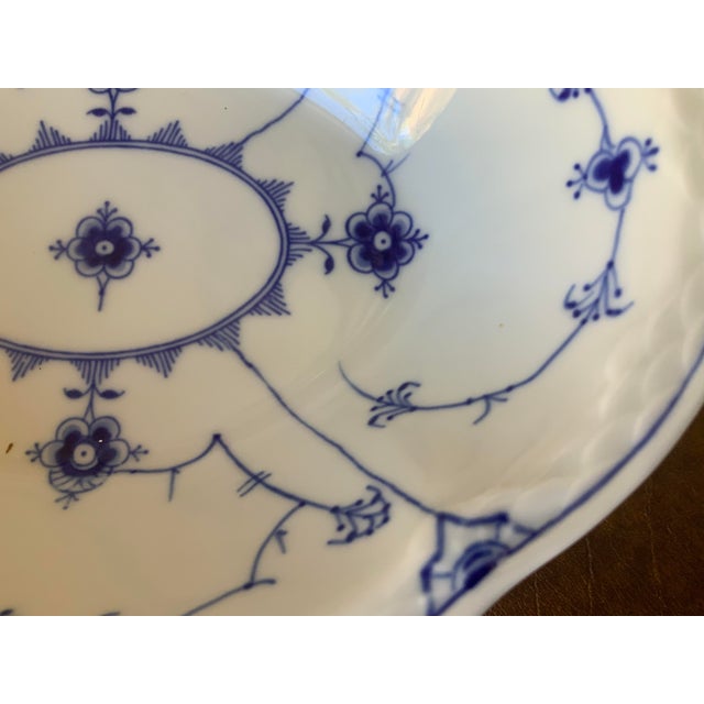 1980s Vintage Bing & Grondahl Oval Serving Bowl 573 For Sale - Image 5 of 8
