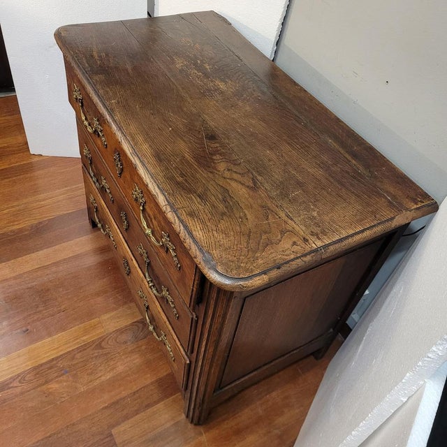 Wood Antique Parisian Chest of Drawers in Oak, 1780 For Sale - Image 7 of 18