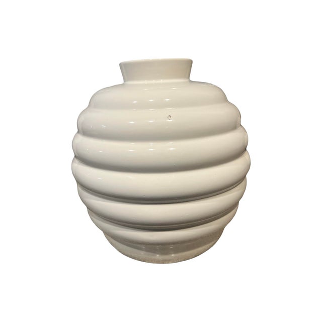 Art Deco Vintage Postmodern 1980s Large White Ribbed Bee Hive Ceramic Vase Art Deco Pottery For Sale - Image 3 of 7