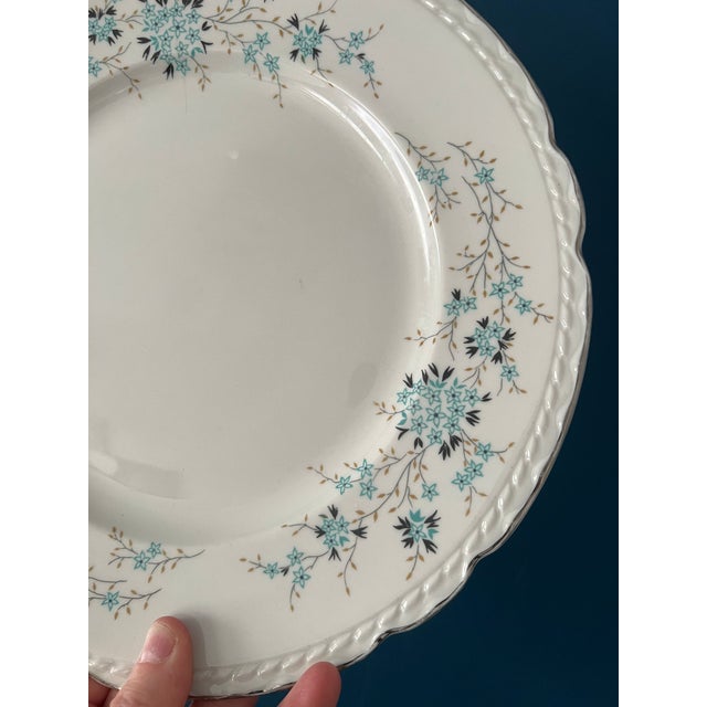 1950s English Traditional Royal Jackson Fine Bone China Dinner Service in Blue Floral Spray - 44 Pieces For Sale - Image 12 of 18