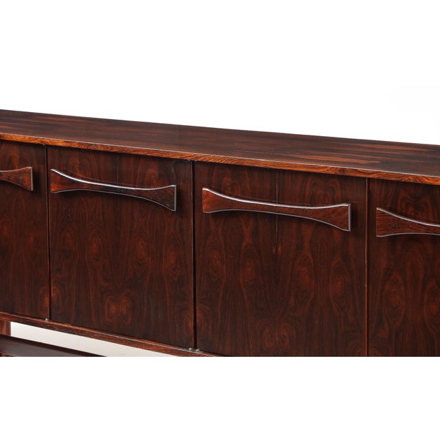 Brazilian Modern Rosewood Credenza With Bow Design by Novo Rumo, Brazil, 1960s For Sale - Image 16 of 17