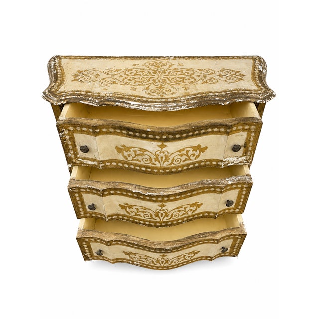 1960s Renaissance Italian Giltwood Three-Drawer Crossbow Chest of Drawers, 1960s For Sale - Image 5 of 10