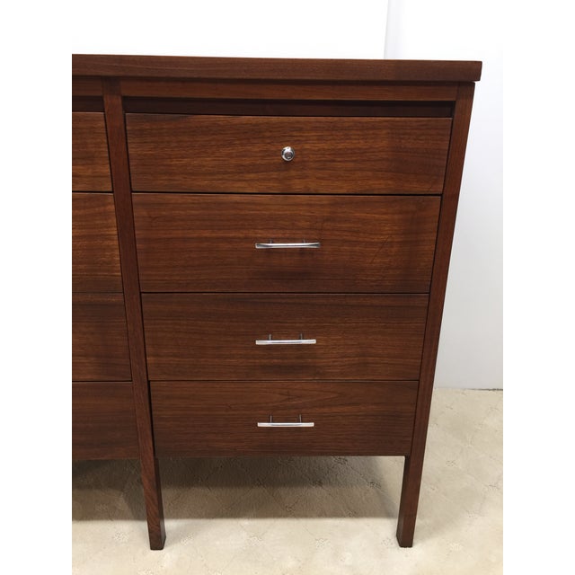 Mid 20th Century Lane Delineator 12 Drawer Low Chest Designed by Paul McCobb in Rosewood and Walnut With Chrome Hardware For Sale - Image 17 of 18