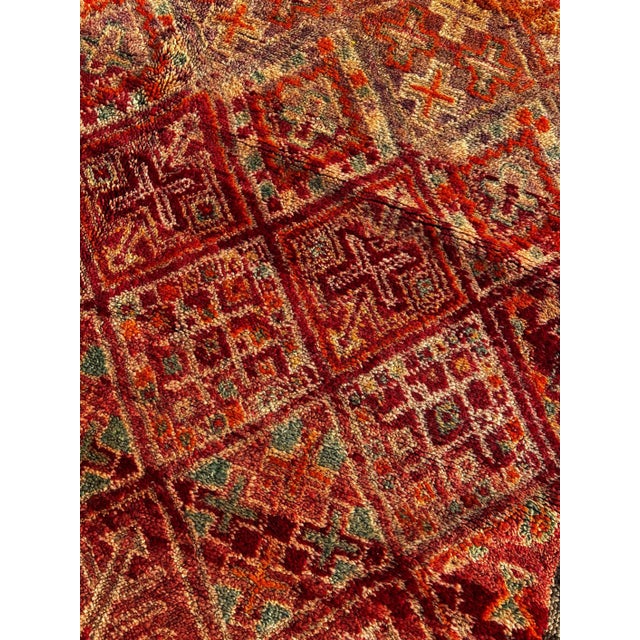 Red Vintage Moroccan Boujad Rug – Handmade Berber Wool Rug – Tribal Area Rug – Authentic Moroccan Carpet For Sale - Image 8 of 12