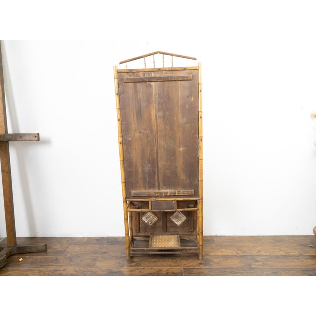 Late 19th Century English 1880s Freestanding Bamboo and Rattan Hat Rack with Mirror and Tiles For Sale - Image 5 of 10