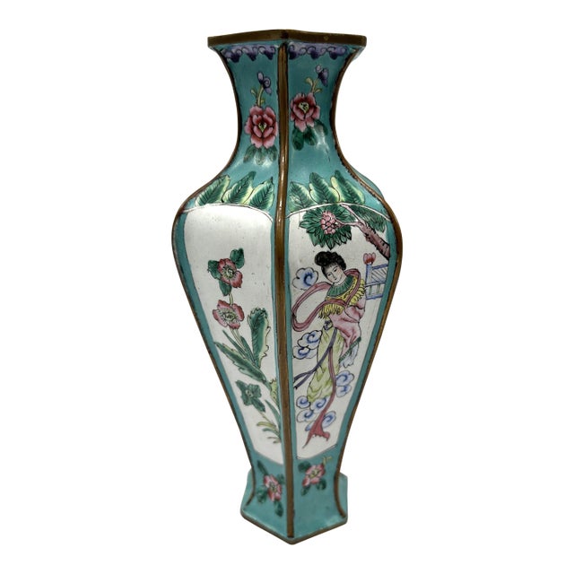 9" 1920s Chinese Republic Canton Enamel Hexagonal Vase, Turquoise Meiren & Peacock Scenic Centerpiece, Chinoiserie Mantel Decor For Sale