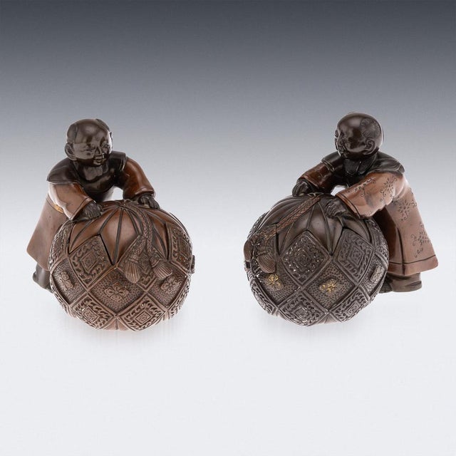 Antique Japanese Meiji Bronze Karako Vessels, 19th Century, Set of 2 For Sale - Image 3 of 18