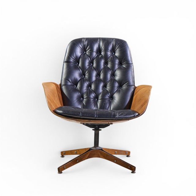 Mid 20th Century George Mulhauser for Plycraft Mrs. Chair Mid Century Lounge Chairs - Pair For Sale - Image 5 of 12