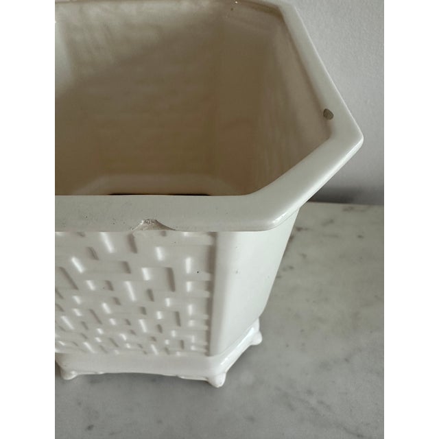 Vintage Fitz and Floyd Fretwork Chinoiserie Cachepot Planters - Pair For Sale In San Diego - Image 6 of 8