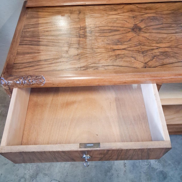 Brown Art Deco Chest of Drawers with Folding Mirror in Walnut Veneer, 1920s For Sale - Image 8 of 18
