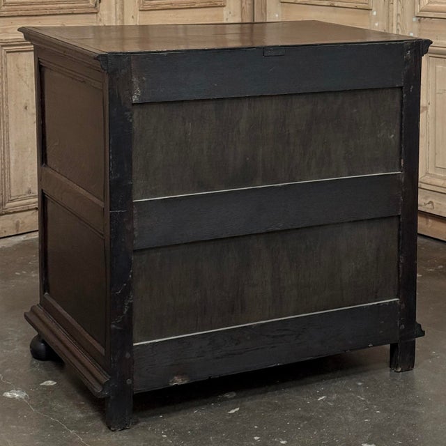 Early 19th Century English Oak Jacobean Style Chest of Drawers For Sale - Image 18 of 18
