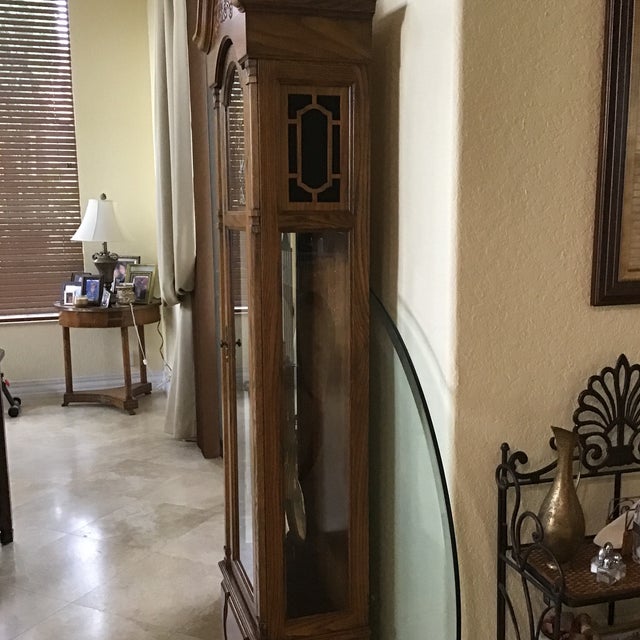 Traditional 1976 Mid Century Howard Miller Grandfathers Clock, Serial #148609 For Sale - Image 3 of 12