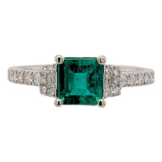 Colombian Emerald Ring With Diamond Accents: 14k Solid Gold, Asscher Cut 6mm, Size 6.75 For Sale