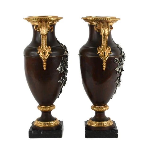 Antique 19th Century Pair of Bronze Urns on Marble Bases For Sale - Image 4 of 9