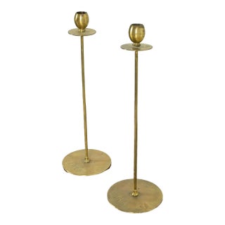 Robert Jarvie Style Antique Arts & Crafts Turned Brass Tall Candlesticks, Pair For Sale