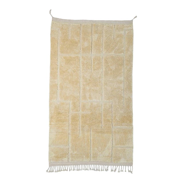 Minimalist Hand-Knotted Moroccan Wool Rug | 9'9" X 5'8" | One of a Kind For Sale