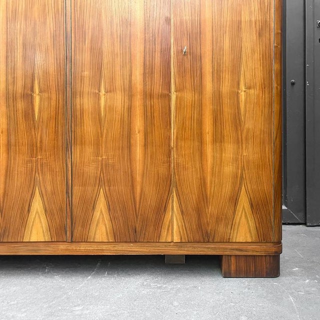 Wood Mid-Century Modern Wardrobe in Walnut, 1960s For Sale - Image 7 of 18