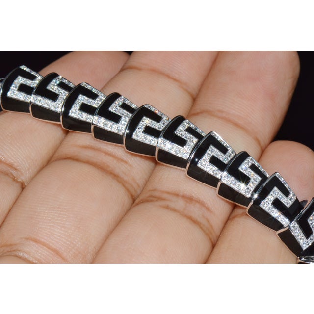 Metal Late 20th Century Authentic Roberto Coin Cobra 1.78ct Diamond & Black Enamel Bracelet in Solid 18k White Gold For Sale - Image 7 of 16