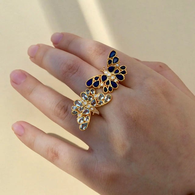 Contemporary Nina Zhou Sapphire Aquamarine Diamond Two Butterfly Between the Finger Cocktail Ring in 14k Yellow Gold, size 7 For Sale - Image 3 of 9