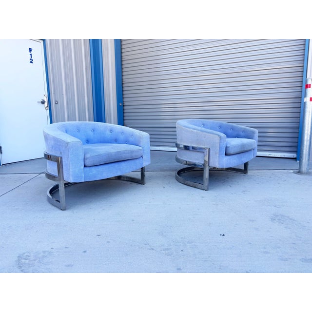 Mid-Century Modern 1970s Pair of Mid-Century Modern Chrome Barrel Chairs Styled After Milo Baughman For Sale - Image 3 of 12