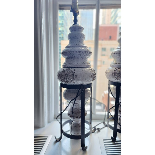 Mid-Century Modern Pair of 1960s Ceramic Lamps on Stands in the Style of Bitossi For Sale - Image 3 of 11