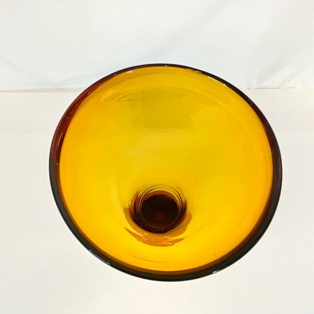 1970s Vintage Boho Chic Hollywood Regency Handblown Murano Style Tall Trumpet Vase For Sale - Image 9 of 12