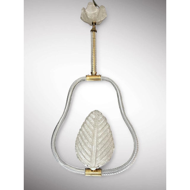 Splendid chandelier in Murano Glass by Barovier and Toso from the 1950's. Up to 250V (Europe/UK Standard).The wiring of...